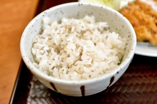 麦ごはんのデメリットは おならが出る 効果的な食べ方を解説 食べ物info